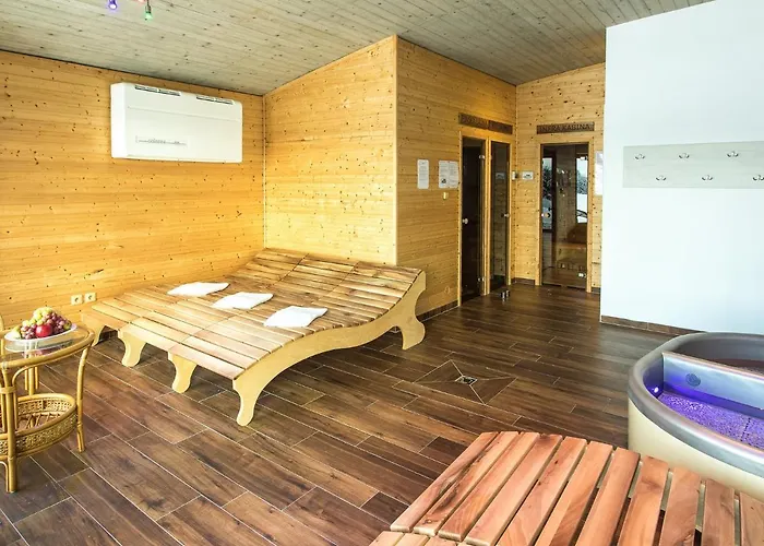 Konukevi Ea Horsky Hajenka 3*